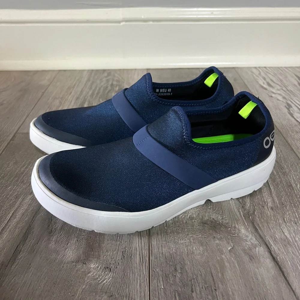 OOFOS Oomg Low Mesh White / Navy ~ US Women’s 9 - Picture 1 of 8